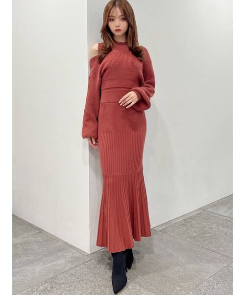 RESEXXY（リゼクシー）の「バックリボンセットニットワンピース（ワンピース・レディース・レッド/ブルー/アイボリー/ブラック・FREE）」の5枚目の写真