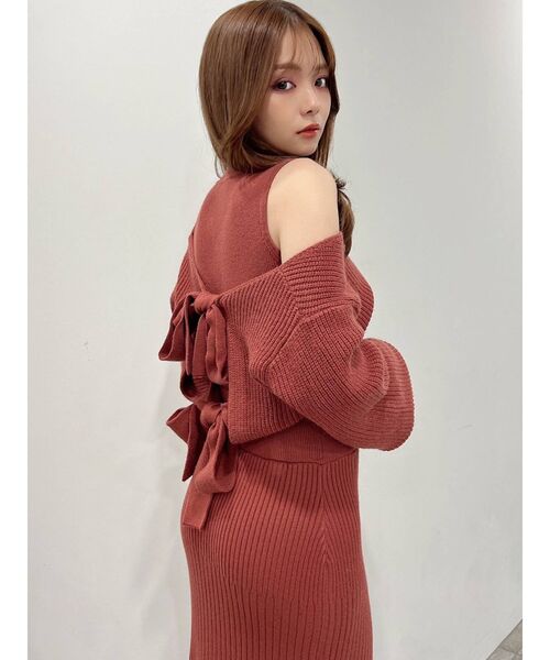 RESEXXY（リゼクシー）の「バックリボンセットニットワンピース（ワンピース・レディース・レッド/ブルー/アイボリー/ブラック・FREE）」の16枚目の写真