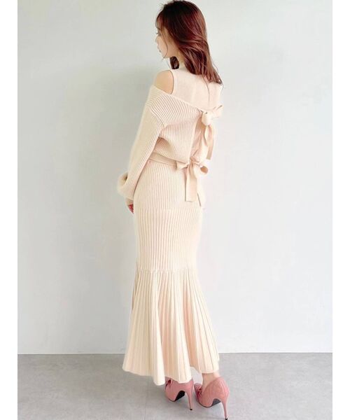 RESEXXY（リゼクシー）の「バックリボンセットニットワンピース（ワンピース・レディース・レッド/ブルー/アイボリー/ブラック・FREE）」の14枚目の写真