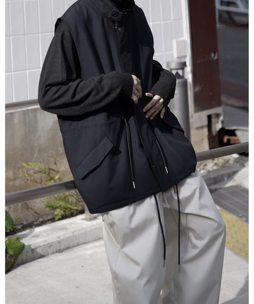 INTER FACTORY(インターファクトリー)の「ファッションインフルエンサー yuuki - High neck military vest / ハイネックミリタリーベスト made in INTER FACTORY(ベスト・メンズ・ブラウン/ブラック・FREE)」の3枚目の写真