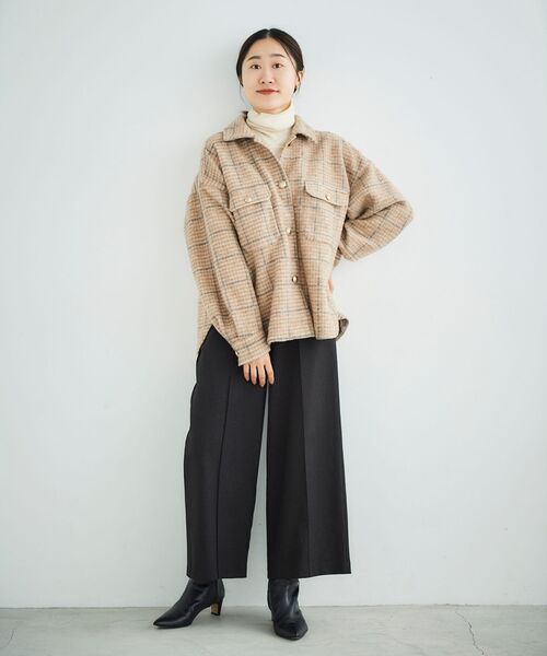 le.coeur blanc(ルクールブラン)の「ウールライクワイドクロップドパンツ(スラックス・レディース・グレイッシュベージュ/ピンク系その他/ダークグリーン/ブラック/ブルー・36/38)」の15枚目の写真