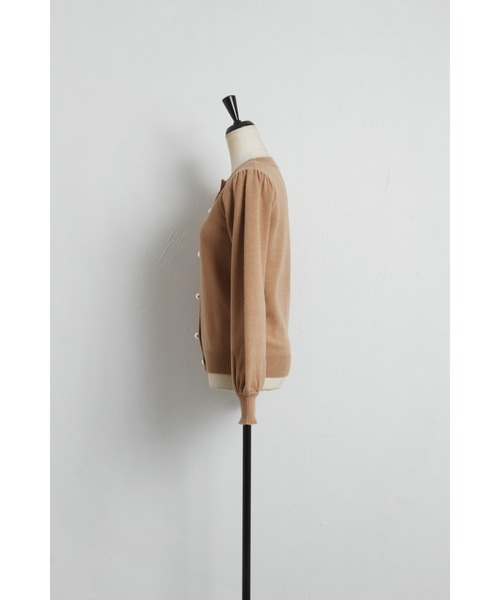 &. NOSTALGIA（アンドドットノスタルジア）の「パールボタンカーディガン（カーディガン/ボレロ・レディース・アイボリー/ブラック/レッド/キャメル・FREE）」の20枚目の写真