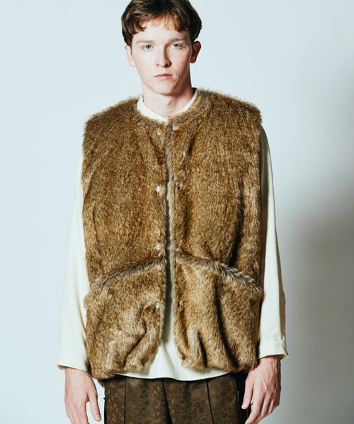 SUNNY  SPORTS（サニースポーツ）の「SUNNY SPORTS / サニースポーツ BIG FUR VEST ビッグ ファーベストユニセックス（ベスト・メンズ・ブラウン/グレー・MEDIUM/FREE）」の4枚目の写真