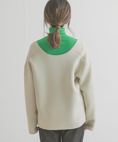 ITEMS URBANRESEARCH（アイテムズ アーバンリサーチ）の「ダンボールVネックプルオーバー（Tシャツ/カットソー・レディース・チャコールグレー/モカ/ベージュ・FREE）」の12枚目の写真