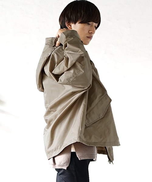 MinoriTY（マイノリティ）の「ドルマンシルエットマウンテンパーカー（マウンテンパーカー・メンズ・ブラック/ベージュ/グレイッシュベージュ・L/M）」の10枚目の写真