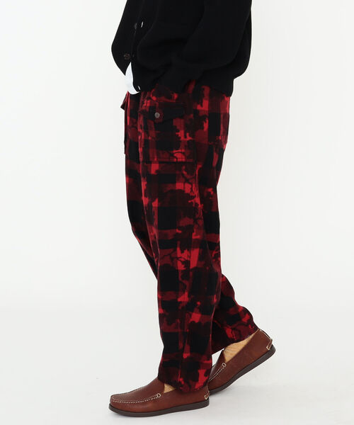 BEAMS PLUS（ビームスプラス）の「BEAMS PLUS / ウール チェック カモフラージュプリント ブッシュパンツ（その他パンツ・メンズ・ホワイト/レッド・SMALL/MEDIUM/LARGE/X-LARGE）」の19枚目の写真