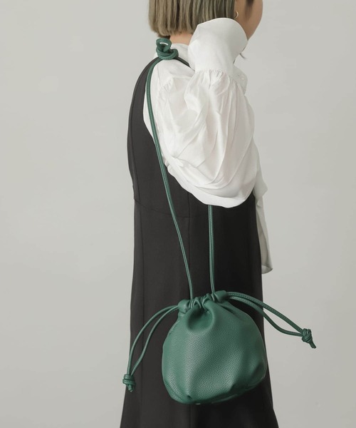 SENSE OF PLACE by URBAN RESEARCH（センスオブプレイスバイアーバンリサーチ）の「巾着ショルダーバッグ（ショルダーバッグ・レディース・モカ/グリーン/ブラック/アイボリー・ONE）」の15枚目の写真