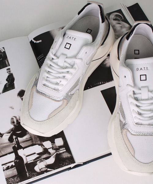 D.A.T.E.（デイト）の「【D.A.T.E】FUGA DRAGON WHITE-BEIGE