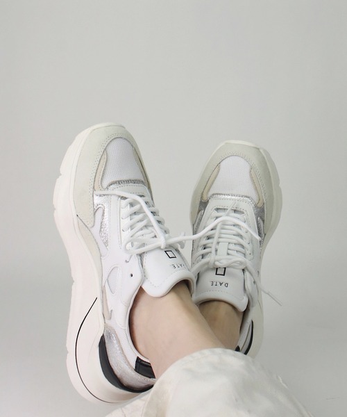 D.A.T.E.（デイト）の「【D.A.T.E】FUGA DRAGON WHITE-BEIGE