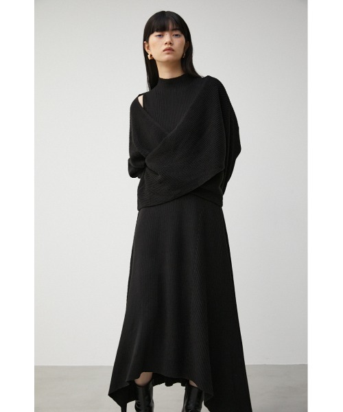 AZUL by moussy(アズールバイマウジー)の「IRREGULAR HEM FLARE SET OP/イレギュラーヘムフレアーセットワンピース(ワンピース・レディース・ブラック/ダークベージュ/ライトグレー・MEDIUM/SMALL)」の5枚目の写真