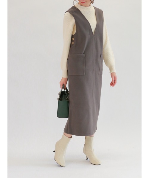 Te chichi（テチチ）の「サイド釦ポケット付ジャンパースカート（ジャンパースカート・レディース・チャコールグレー/ネイビー・ﾌﾘ-）」の2枚目の写真