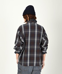 45R（フォーティファイブアール）の「藍ざっくりネルフリルブラウス