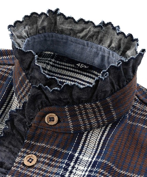 45R（フォーティファイブアール）の「藍ざっくりネルフリルブラウス