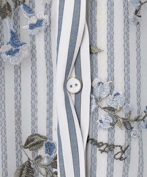 GRACE CONTINENTAL（グレースコンチネンタル）の「スズラン刺繍