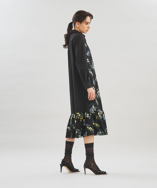 GRACE CONTINENTAL（グレースコンチネンタル）の「スズラン刺繍