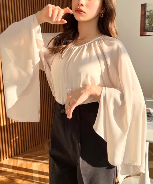 moment+（モーメントプラス）の「シフォンジョーゼットスリットフレア