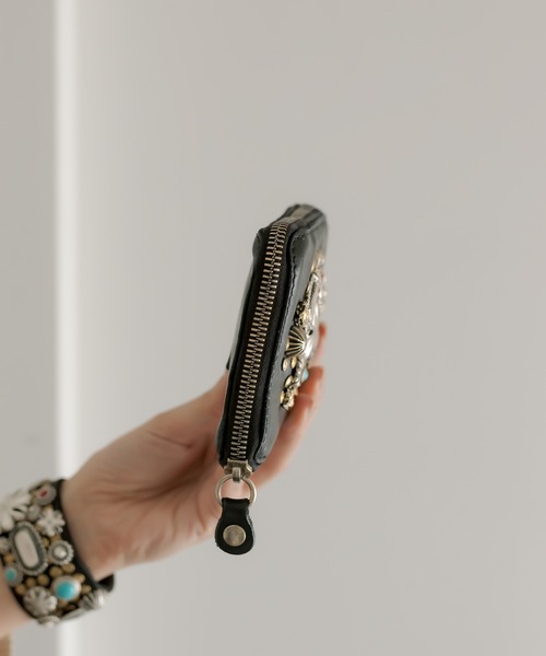 CAMPOMAGGI（カンポマッジ）の「《WEB限定》【CAMPO MAGGI(カンポマッジ)】スタッズミニウォレット（財布・レディース・ブラック・FREE）」の4枚目の写真