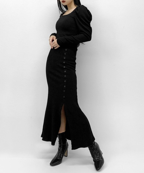 LVEU.(ラブユ.)の「Button design slit rib mermaid skirt / ボタンデザインスリットリブマーメイドスカート(スカート・レディース・ブラック・FREE)」の5枚目の写真