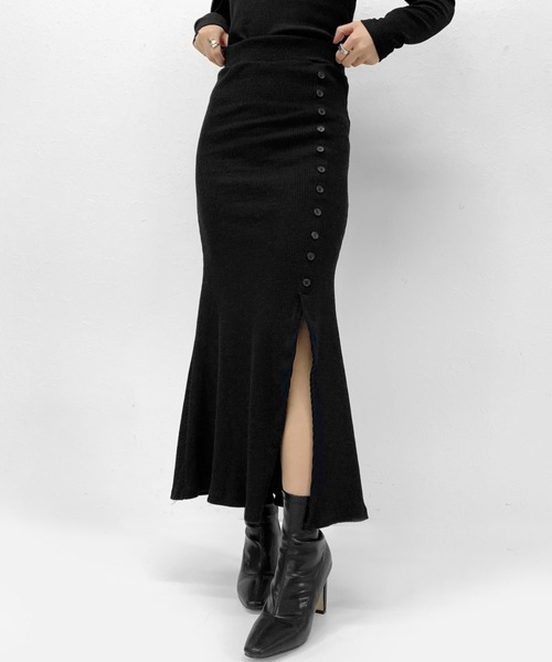 LVEU.(ラブユ.)の「Button design slit rib mermaid skirt / ボタンデザインスリットリブマーメイドスカート(スカート・レディース・ブラック・FREE)」の13枚目の写真