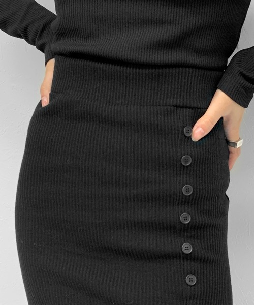 LVEU.(ラブユ.)の「Button design slit rib mermaid skirt / ボタンデザインスリットリブマーメイドスカート(スカート・レディース・ブラック・FREE)」の14枚目の写真