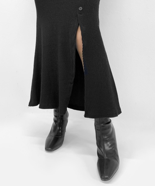 LVEU.(ラブユ.)の「Button design slit rib mermaid skirt / ボタンデザインスリットリブマーメイドスカート(スカート・レディース・ブラック・FREE)」の15枚目の写真
