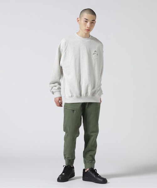 AVIREX(アヴィレックス)の「【WEB&DEPOT限定】SAME TONE CREW NECK SWEAT / セイム トーン クルーネック スウェット / AVIREX / アヴィレックス(スウェット・メンズ・ブラック/ブルーグレー/オートミール・MEDIUM/LARGE/X-LARGE/XX-LARGE/FREE)」の9枚目の写真