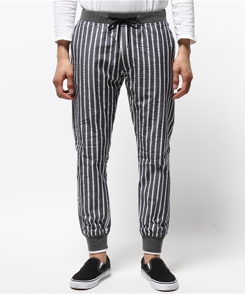 ABAHOUSE（アバハウス）の「EUサッカーストライプ　リブパンツ（その他パンツ・メンズ・チャコールグレー・2/3）」の3枚目の写真