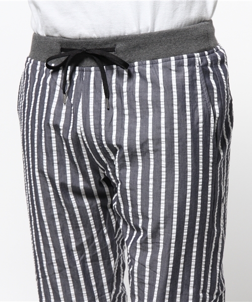 ABAHOUSE（アバハウス）の「EUサッカーストライプ　リブパンツ（その他パンツ・メンズ・チャコールグレー・2/3）」の4枚目の写真