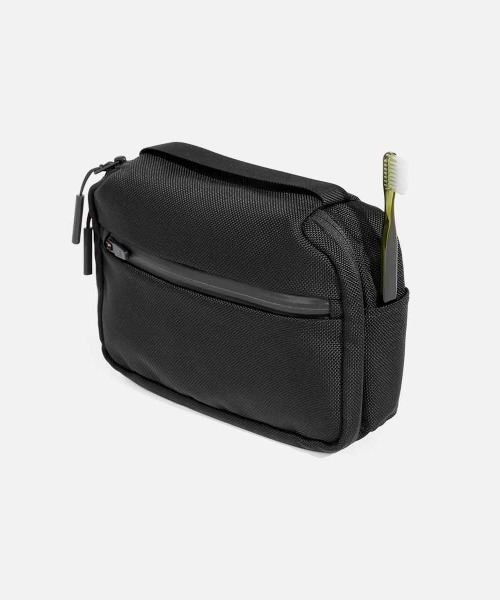 Aer(エアー)の「Aer(エアー)Travel Kit 2 BLACK AER-21039 正規商品(ハンドバッグ・メンズ・ブラック・F)」の14枚目の写真