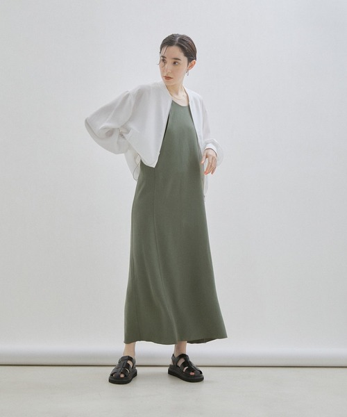 SALON adam et rope'(サロン アダム エ ロペ)の「【一部直営店舗・WEB限定】ギャザースリーブストレッチブルゾン(ブルゾン・レディース・ブルー系その他4/チャコールグレー/オフホワイト・FREE)」の22枚目の写真