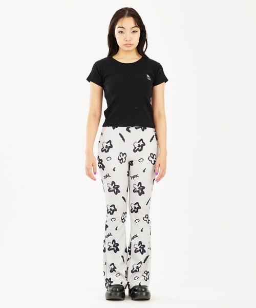 X-girl（エックスガール）の「FACE S/S BABY TEE（Tシャツ/カットソー・レディース・ブラック/オリーブ/ホワイト・S/M）」の16枚目の写真