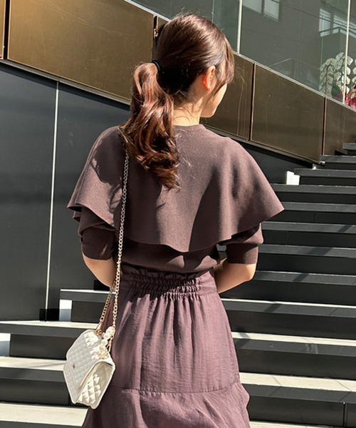 one after another NICE CLAUP（ワンアフターアナザーナイスクラップ）の「大人ガーリーなオフィススタイルにも。ケープ付きニット（ニット/セーター・レディース・ブラウン/オフホワイト/ピンク/ライトピンク・FREE）」の9枚目の写真