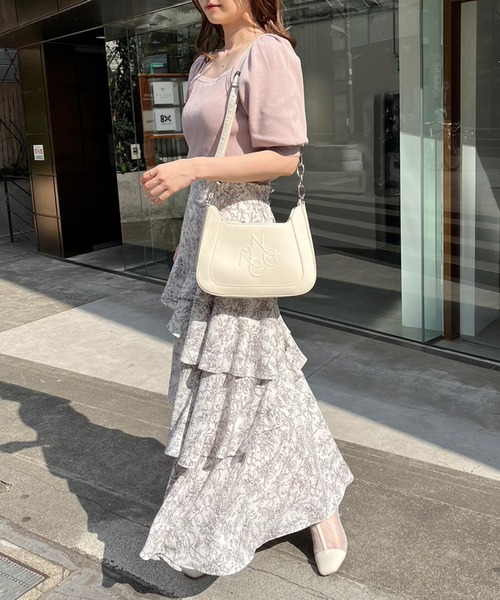 one after another NICE CLAUP（ワンアフターアナザーナイスクラップ）の「大人ガーリーなオフィススタイルにも。ケープ付きニット（ニット/セーター・レディース・ブラウン/オフホワイト/ピンク/ライトピンク・FREE）」の15枚目の写真