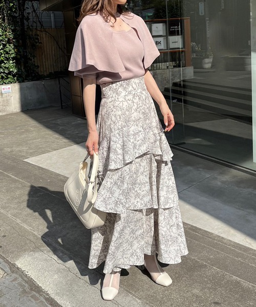 one after another NICE CLAUP（ワンアフターアナザーナイスクラップ）の「大人ガーリーなオフィススタイルにも。ケープ付きニット（ニット/セーター・レディース・ブラウン/オフホワイト/ピンク/ライトピンク・FREE）」の8枚目の写真