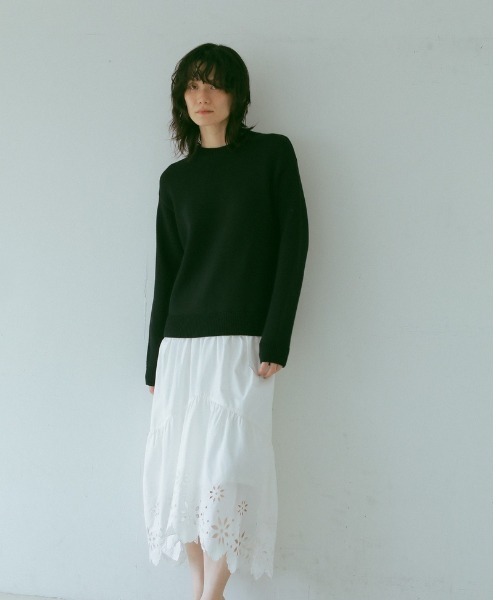 CASA FLINE（カーサフライン）の「クルーネックニットドッキングドレス（ワンピース・レディース・ホワイト/ラベンダー/ブラック・FREE）」の2枚目の写真