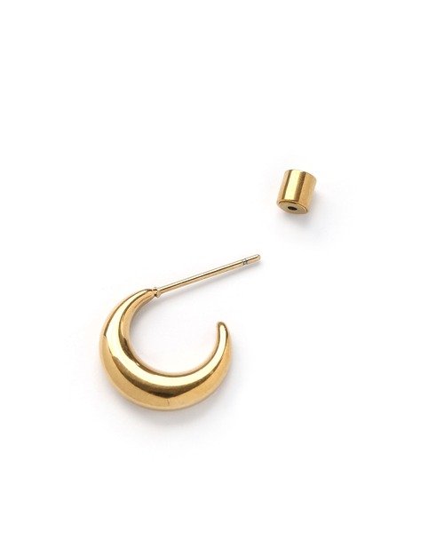 colleca la（コレカラ）の「[stainless]ステンレス・クレセントフープピアス〈金属アレルギー対応〉（ピアス（両耳用）・レディース・シルバー/ゴールド・ﾌﾘ-）」の5枚目の写真