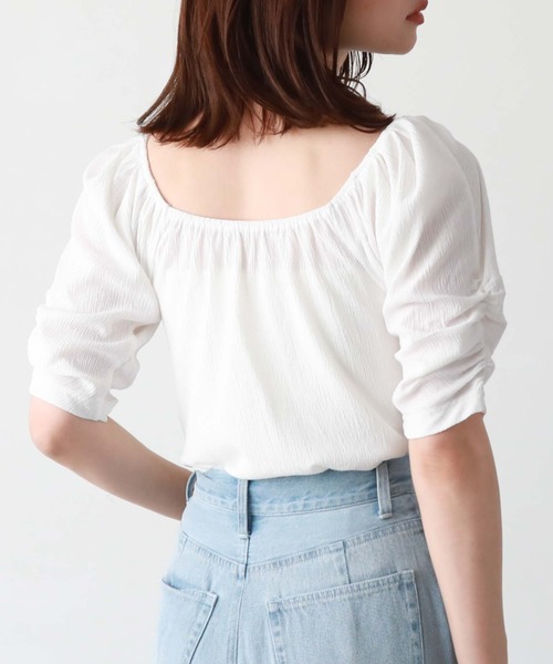 archives(アルシーヴ)の「2wayギャザー楊柳カットTOPS(Tシャツ/カットソー・レディース・オフホワイト/ブラック/アイボリー/グリーン・MEDIUM)」の7枚目の写真