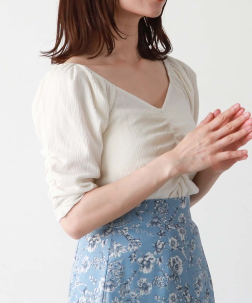 archives(アルシーヴ)の「2wayギャザー楊柳カットTOPS(Tシャツ/カットソー・レディース・オフホワイト/ブラック/アイボリー/グリーン・MEDIUM)」の12枚目の写真