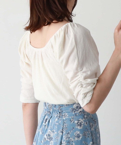 archives(アルシーヴ)の「2wayギャザー楊柳カットTOPS(Tシャツ/カットソー・レディース・オフホワイト/ブラック/アイボリー/グリーン・MEDIUM)」の13枚目の写真