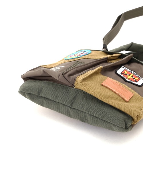 AVIREX（アヴィレックス）の「TOP GUN MINI HELMET SHOULDER BAG/ トップガン ミニヘルメットショルダーバッグ（ショルダーバッグ・レディース・オリーブ/ブラック・FREE）」の21枚目の写真