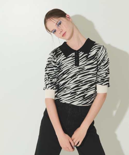 Solace（ソレイス）の「ゼブラジャガードポロニット（ニット/セーター・レディース・ブラウン/ホワイト/ネイビー・FREE）」の5枚目の写真