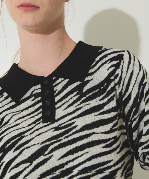 Solace（ソレイス）の「ゼブラジャガードポロニット（ニット/セーター・レディース・ブラウン/ホワイト/ネイビー・FREE）」の8枚目の写真