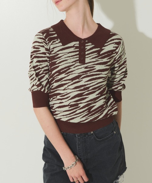 Solace（ソレイス）の「ゼブラジャガードポロニット（ニット/セーター・レディース・ブラウン/ホワイト/ネイビー・FREE）」の11枚目の写真