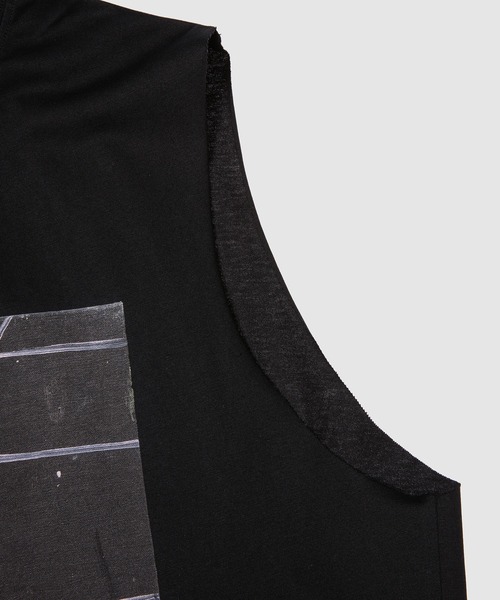RAF SIMONS（ラフシモンズ）の「Sleeveless oversized T-shirt with Abstract print（Tシャツ/カットソー・メンズ・ブラック・M/S）」の4枚目の写真