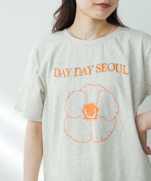 SENSE OF PLACE by URBAN RESEARCH(センスオブプレイスバイアーバンリサーチ)の「『別注』DAY DAY SEOUL×SENSE OF PLACE グラフィックTシャツ(Tシャツ/カットソー・レディース・その他2/その他1/その他3・ONE)」の4枚目の写真