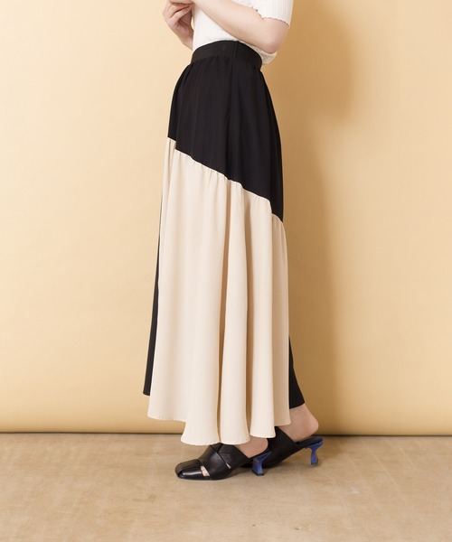 OSMOSIS（オズモーシス）の「カラーブロックフレアースカート