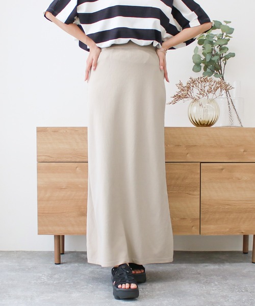 Social GIRL（ソーシャルガール）の「バックスリット ニット ロングスカート Aラインスカート（スカート・レディース・ブラック/オフホワイト/グリーン/チェリーレッド/キナリ・M）」の2枚目の写真