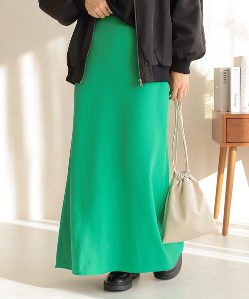 Social GIRL（ソーシャルガール）の「バックスリット ニット ロングスカート Aラインスカート（スカート・レディース・ブラック/オフホワイト/グリーン/チェリーレッド/キナリ・M）」の18枚目の写真