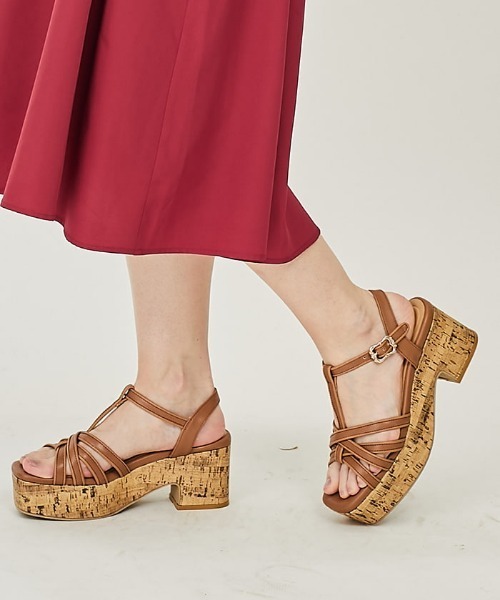 axes femme(アクシーズファム)の「パイピングストラップサンダル(サンダル・レディース・キナリ/ブラウン/ブラック・MEDIUM/LARGE)」の3枚目の写真