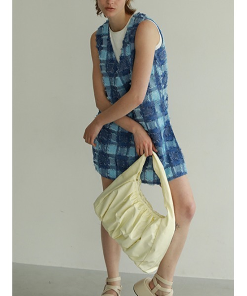 AMAIL(アマイル)の「Wrinkles tote(トートバッグ・レディース・イエロー/アイボリー・FREE)」の7枚目の写真